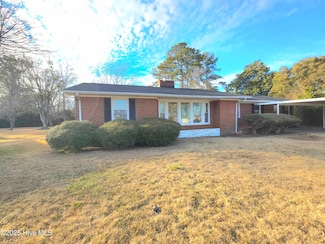 909 Clyde Dr, Jacksonville, NC 28540