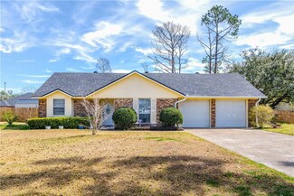 6719 Meadow Ridge Ln, Lake Charles, LA 70605