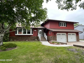 1550 Kittson Ave, Grafton, ND 58237
