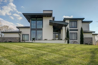 3900 E Dunrobin Dr, Springfield, MO 65809