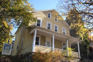 736-738 / 185 Grove Avenue Charles St, Johnstown, PA 15902