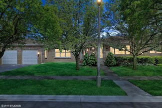 3900 Keeney St, Skokie, IL 60076