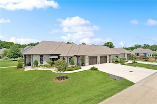 500 Tallow Tree Dr, Madisonville, LA 70447