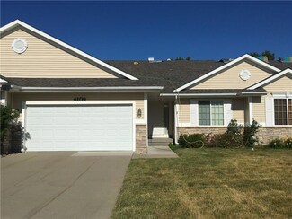 6109 Pinewood Ct, Johnston, IA 50131