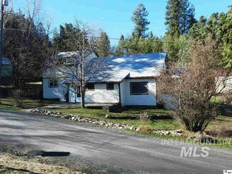 220 3rd St, Onaway, ID 83855