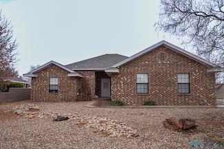 1362 Oakwood Cir, Portales, NM 88130