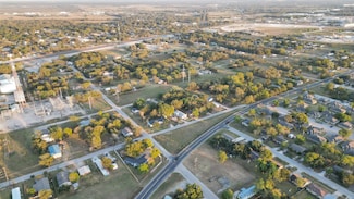 1227 Fm St, Navasota, TX 77868