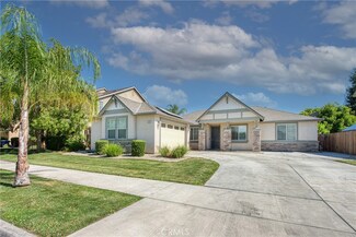 1486 Azalea St, Kingsburg, CA 93631