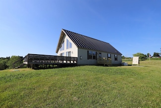 1293 City Farm Rd, Newport, VT 05855