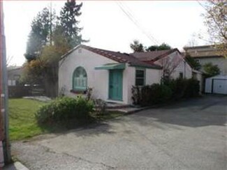 3405 Mission Dr, Santa Cruz, CA 95065