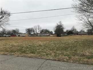 1415 W Canadian Ave, Vinita, OK 74301