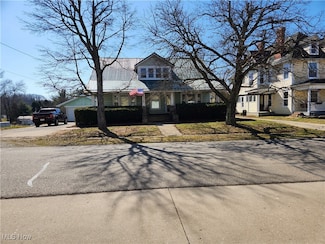206 4th St, Beverly, OH 45715