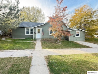 211 N Edna St, Valentine, NE 69201