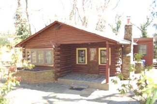 12 Lake Dr, Mount Laurel, NJ 08054