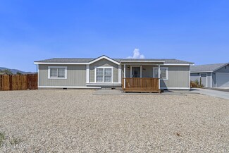 870 Jennys Ln, Fernley, NV 89408