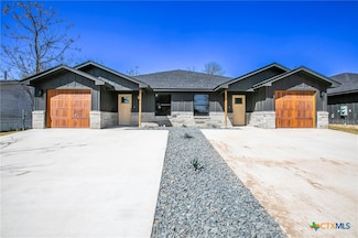 212 N Sparks St, Belton, TX 76513