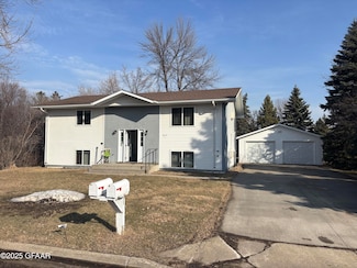415 2nd Ave NE, Crookston, MN 56716