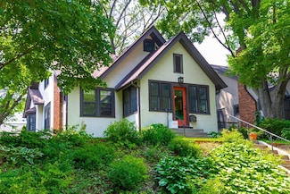 2010 Fairmount Ave, Saint Paul, MN 55105