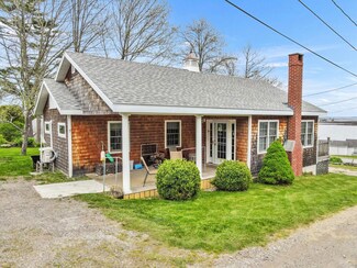 19 Stovers Ocean Ave, Harpswell, ME 04079