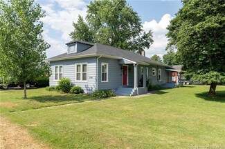 1024 N Taggart Ave, Clarksville, IN 47129