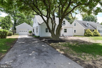 106 N Warminster Rd, Hatboro, PA 19040