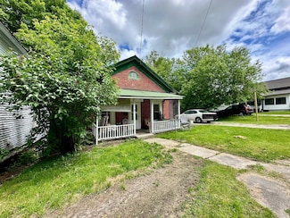72 Duane St, Malone, NY 12953