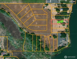 13 Valley Rd NE Unit 13, Moses Lake, WA 98837