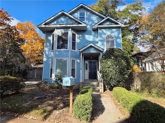 8 Old Decatur Cir, Decatur, GA 30030