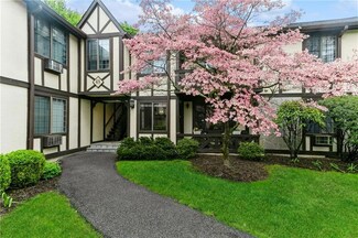 48 Foxwood Dr Unit 4, Pleasantville, NY 10570