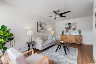 1670 Kalakaua Ave Unit 205, Honolulu, HI 96826