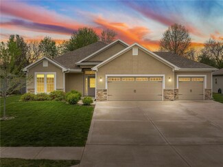 309 E Olive St, Raymore, MO 64083