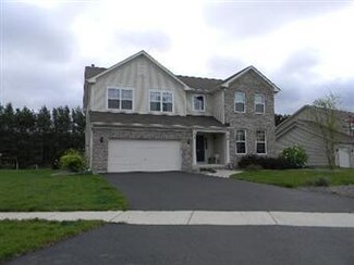2060 Walnut Glen Blvd, Island Lake, IL 60042