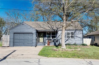 189 14th St, Osawatomie, KS 66064