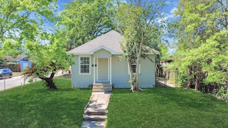 17 E Lobit St, Baytown, TX 77520
