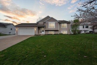 10789 Douglas Dr, Allendale, MI 49401