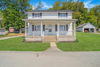 515 2nd St, Vanderbilt, PA 15486