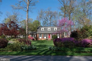 5817 Hall St, Burke, VA 22015