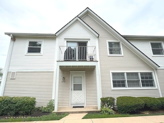 1032 Inverrary Ln, Deerfield, IL 60015