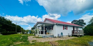 2225 Flat Top Rd, Ghent, WV 25843
