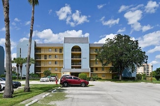 2828 Tennis Club 502 Dr Unit 502, West Palm Beach, FL 33417
