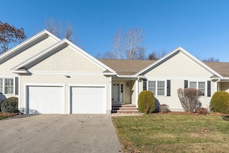 27 Russell Farm Dr, Methuen, MA 01844