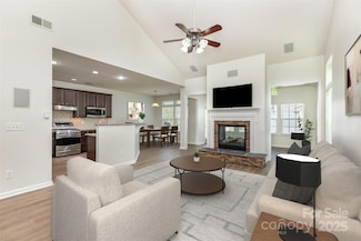 740 Rosegate Dr, Gastonia, NC 28056
