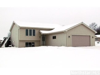 900 Eulaine Cir, Hammond, WI 54015