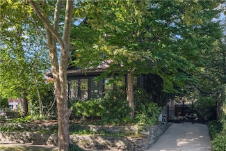 42 Nisbet St, Providence, RI 02906