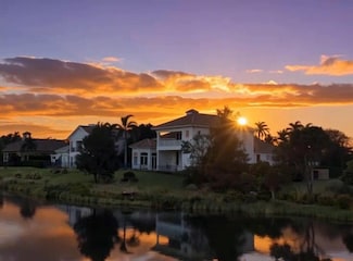 118 SE Rio Casarano, Port Saint Lucie, FL 34984