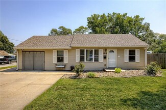 1016 S Brockway St, Olathe, KS 66061