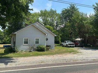 5247 S State Rd 61 Hwy, Winslow, IN 47598