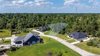4 Camelia Ct, Moss Bluff, LA 70611