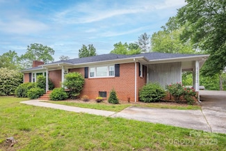 826 Jamestown Rd, Morganton, NC 28655