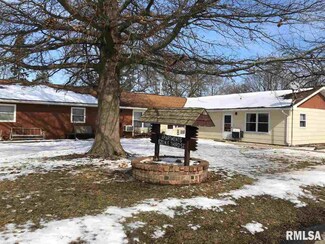 520 NE 3rd St, Galva, IL 61434